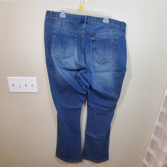 RUFF Hewn distressed Bootcut Medium Wash jeans Plus Size 20 - Picture 2 of 9